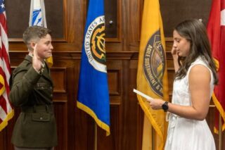 Featured in an Army.mil article, 2LT Rachel E. Reder, USA, '26, received a memorable Oath of Office ceremony at Picatinny Arsenal, where her sister, a fellow Army officer, administered the oath and delivered her first salute.
army.mil/article-amp/293903/citadel_graduate_receives_memorable_oath_of_office_ceremony_at_picatinny_arsenal
